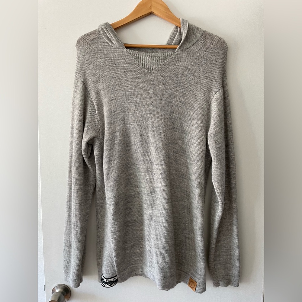 Paka “The Hoodie” Women’s Sweater